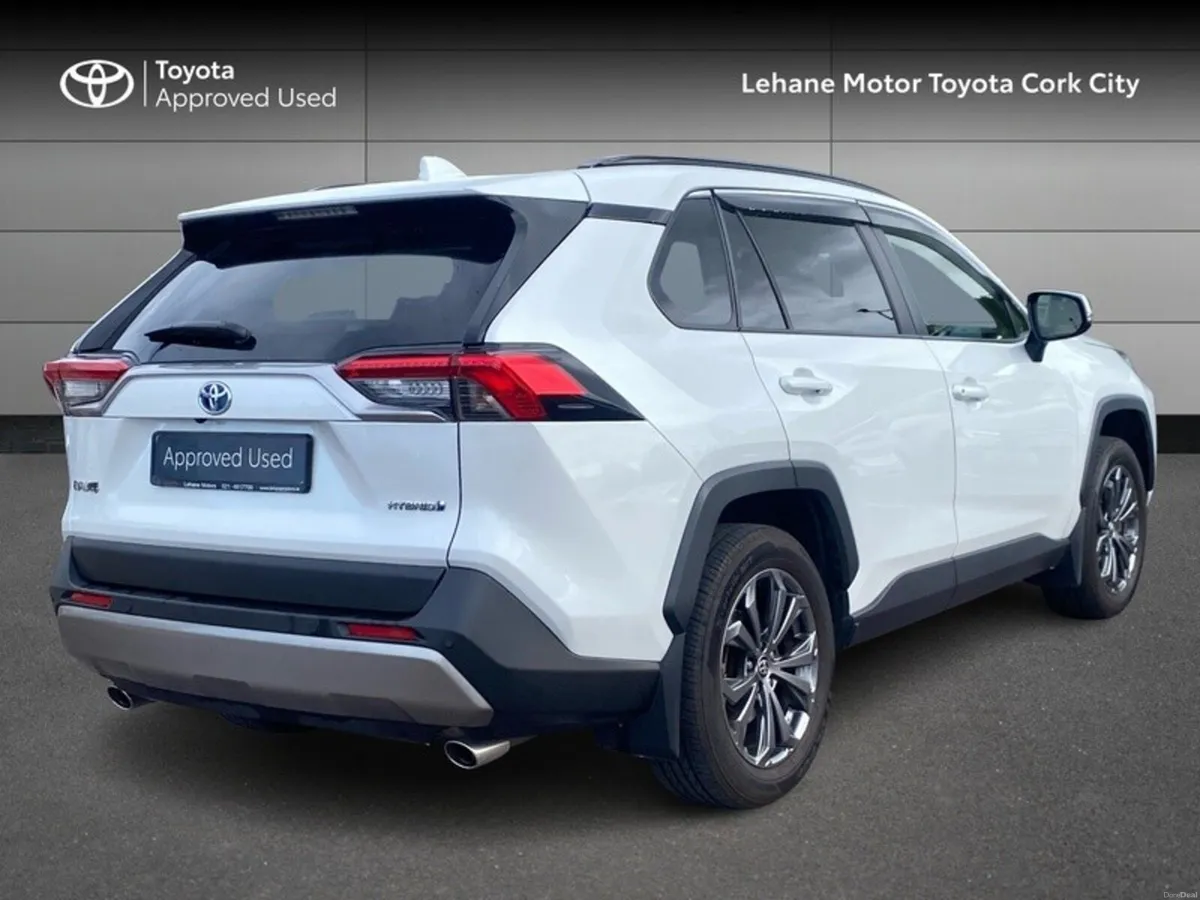 Toyota RAV4 RAV4 HYBRID PLATINUM FWD - Image 2