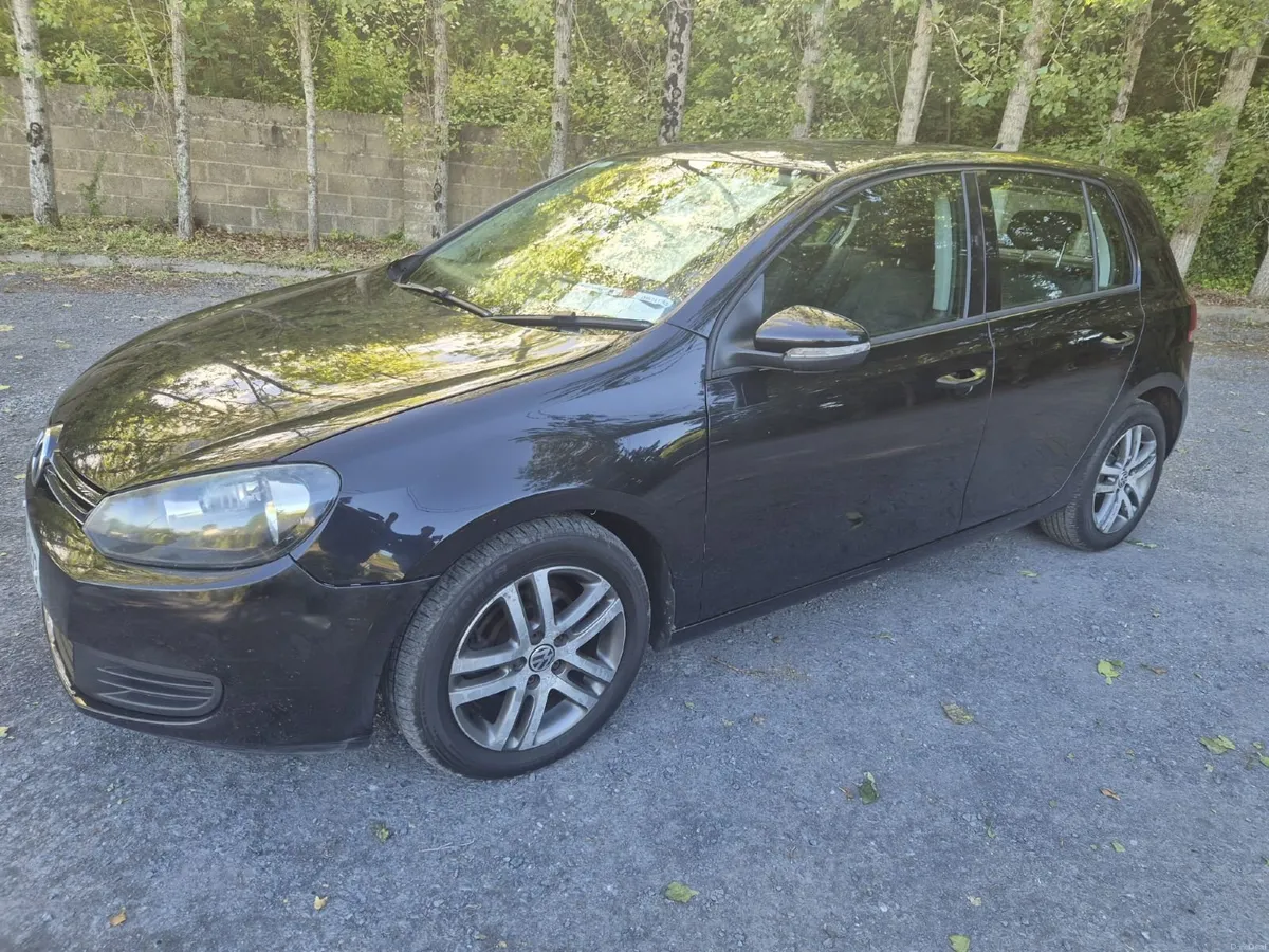 Volkswagen Golf 2010 - Image 2