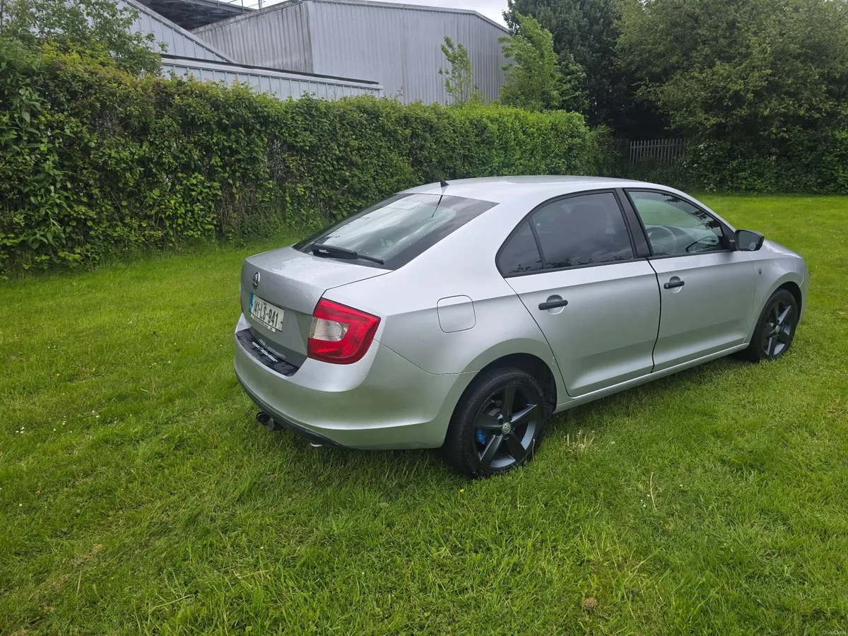 141 Skoda Rapid Limo 1.6 Tdi New Nct Tax Fully Ser - Image 3