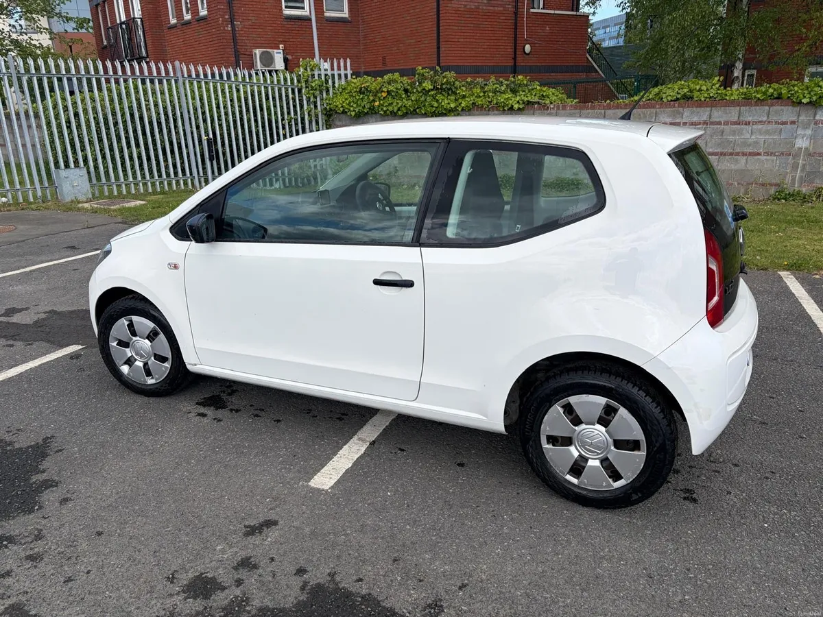 Volkswagen up! 2012 - Image 1