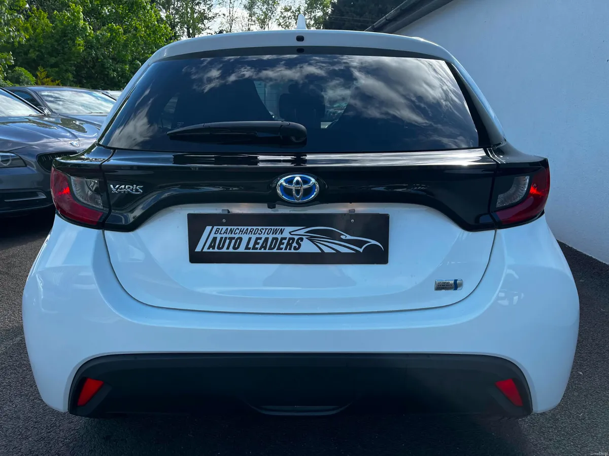 (2022) TOYOTA YARIS 1.5 LUNA HYBRID 116 BHP - Image 6