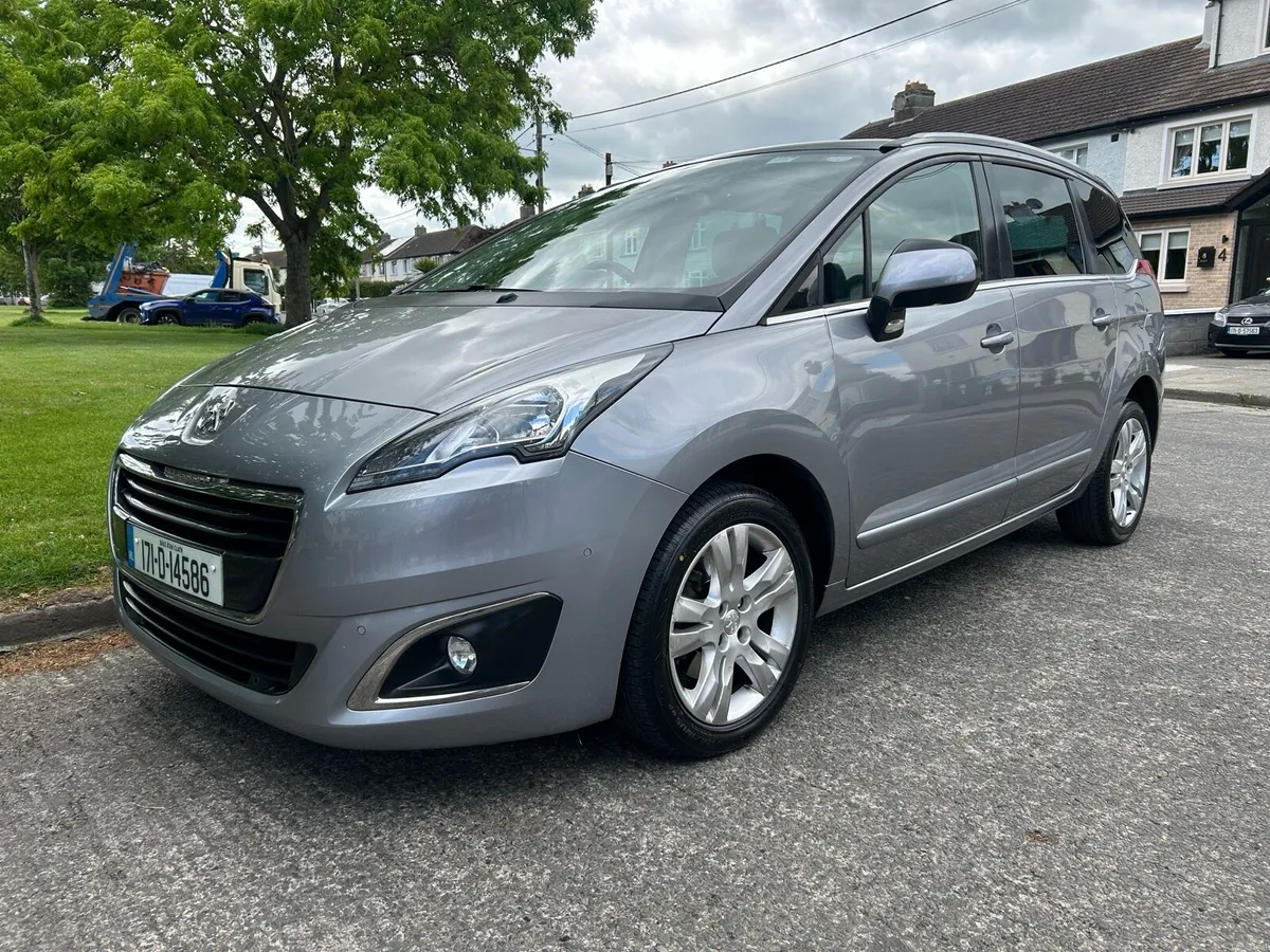 2017 Peugeot 5008 Family 1.6HDI // Massive Spec - Image 4