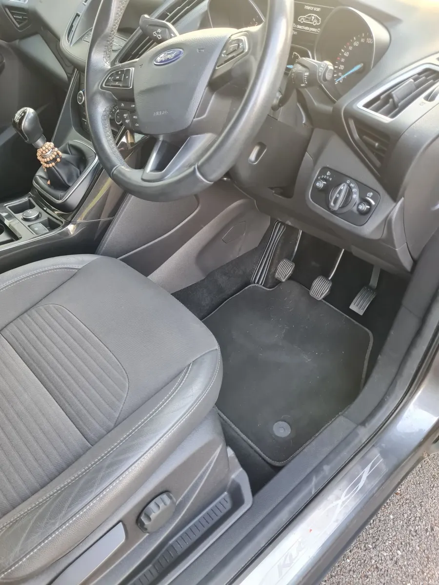 Ford Kuga 2017 - Image 4