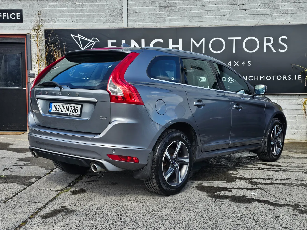 VOLVO XC60 R-DESIGN // EXCELLENT SERVICE HISTORY - Image 2