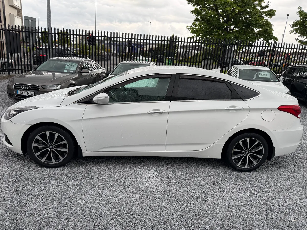 2016 (161) Hyundai i40 1.7 Executive - Image 4