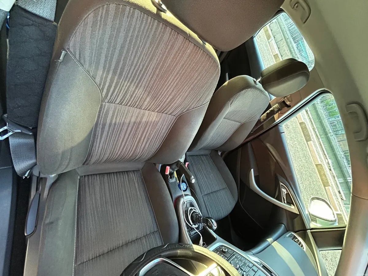 Opel Astra - Image 6