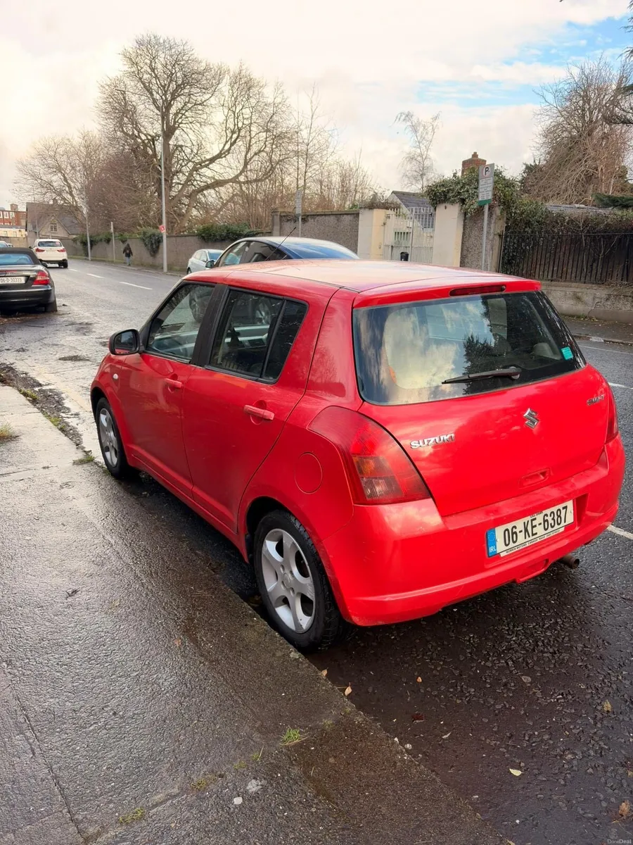 Suzuki Swift 1.3 GLX petrol 2006 - Image 4
