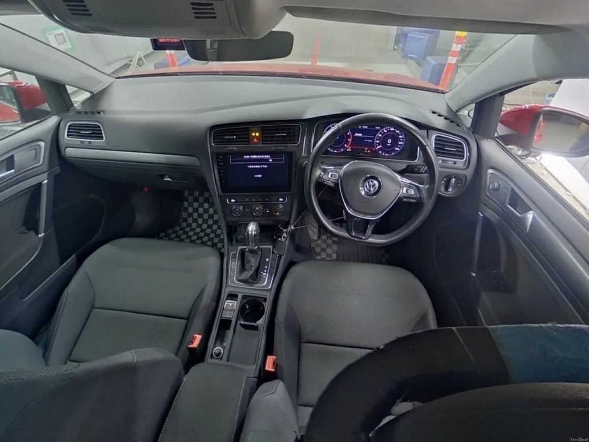 Volkswagen Golf 1.2 AUTOMATIC TSI COMFORT LINE - F - Image 3
