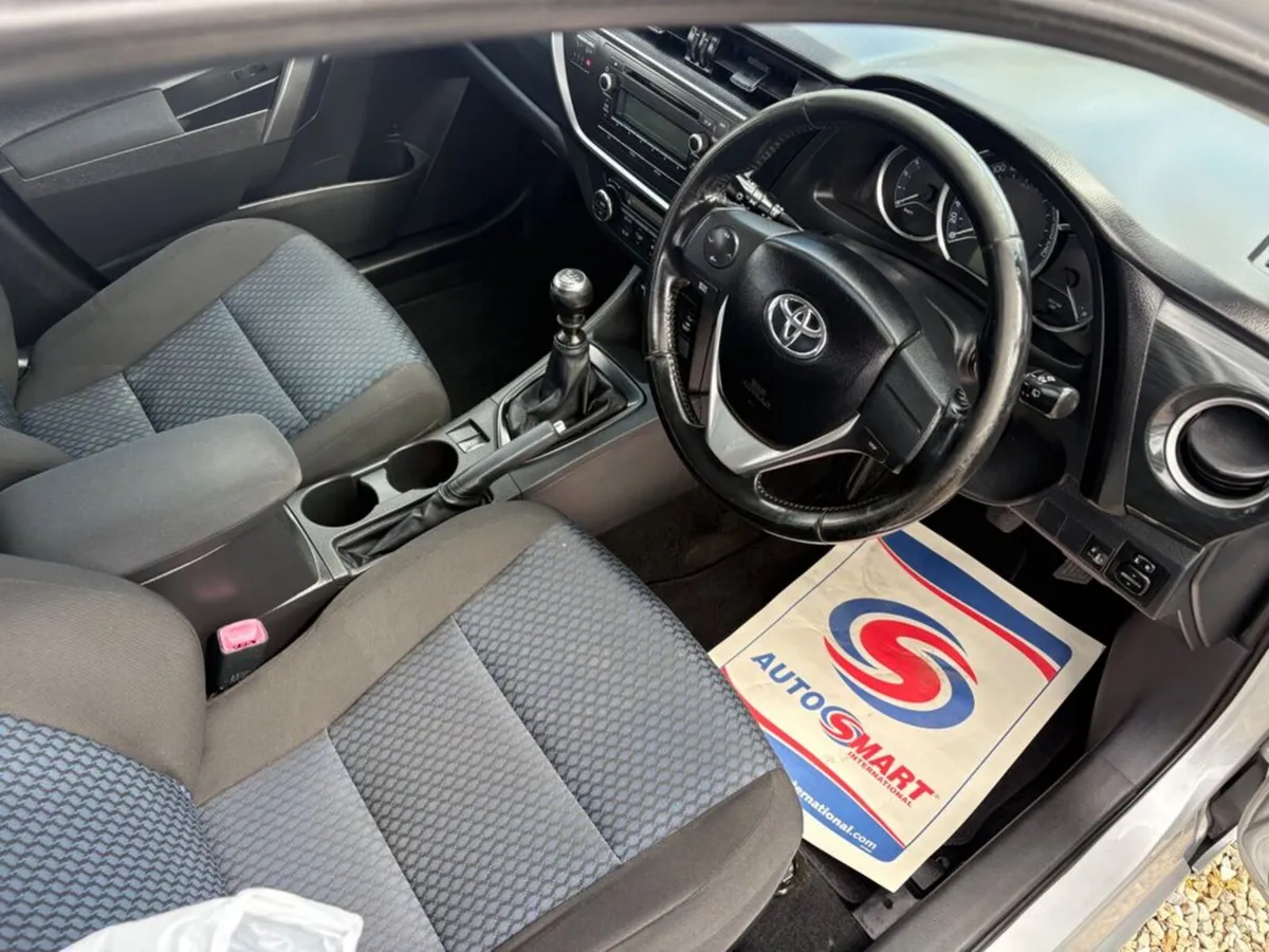 Toyota Auris 1.4 D4D Aura - Image 3