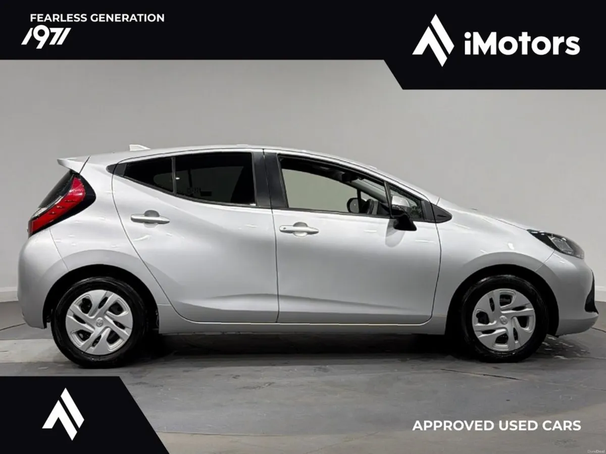 Toyota Aqua AUTOMATIC HYBRID - Image 2