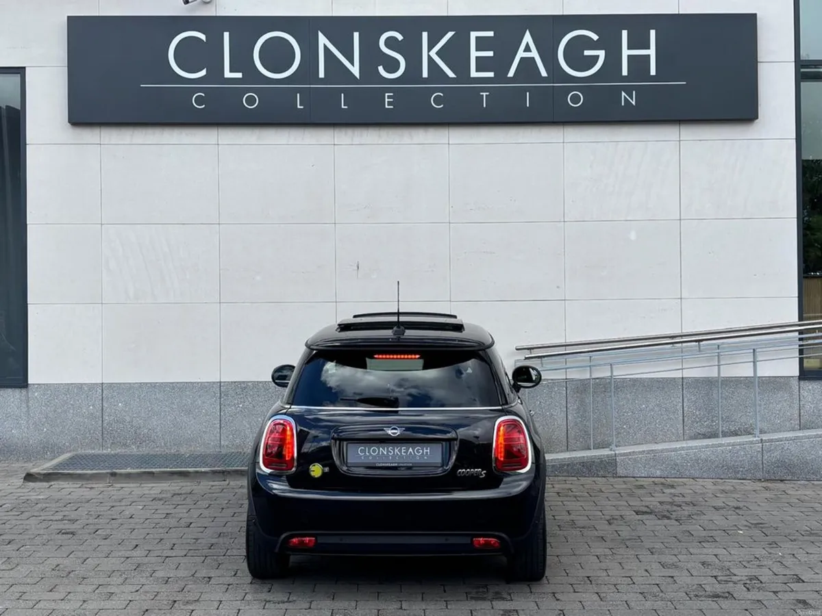 Mini Cooper Electric 3, Pan Roof - Image 4