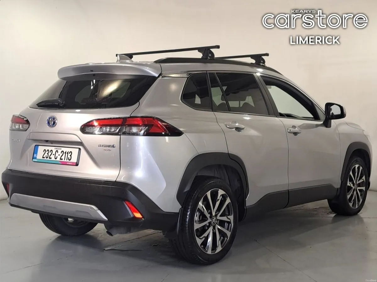 Toyota Corolla 1.8 Hybrid Luna Sport Hatchback - Image 3