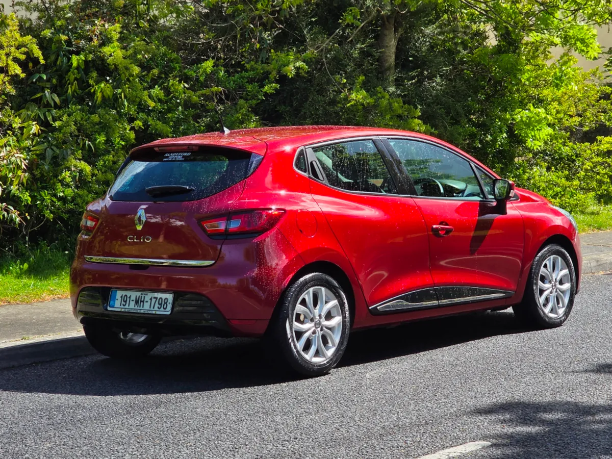 Renault Clio IV Dynamique NAV TCE 90 M 4DR - Image 3