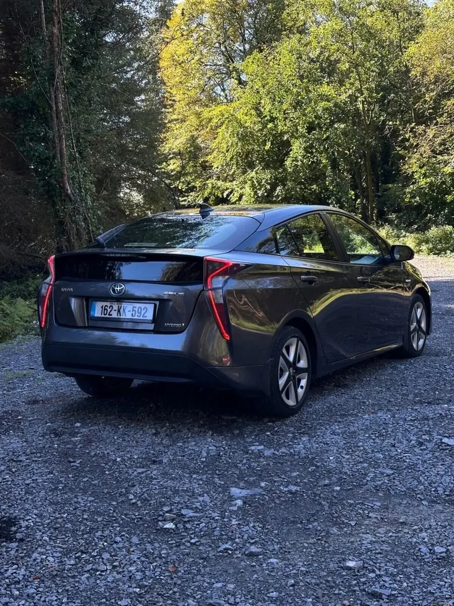 Toyota Prius 2016 very low mileage - Image 4