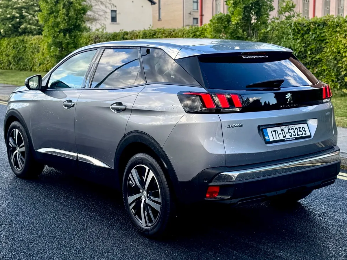 Warranty Peugeot 3008 Petrol Very Low Miles - Image 4