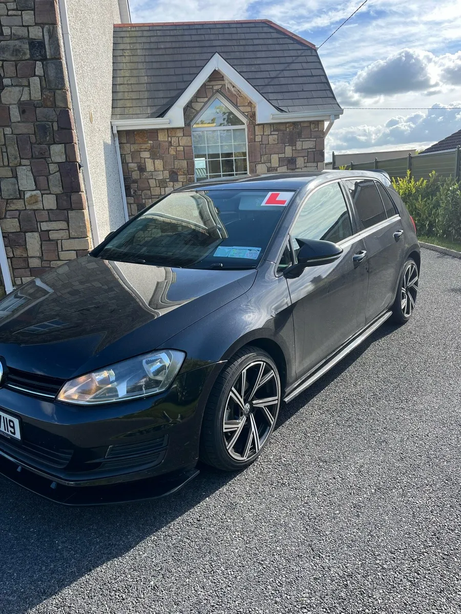 Volkswagen Golf - Image 4