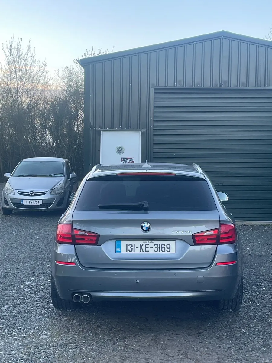 BMW 5-Series 2013 - Image 2