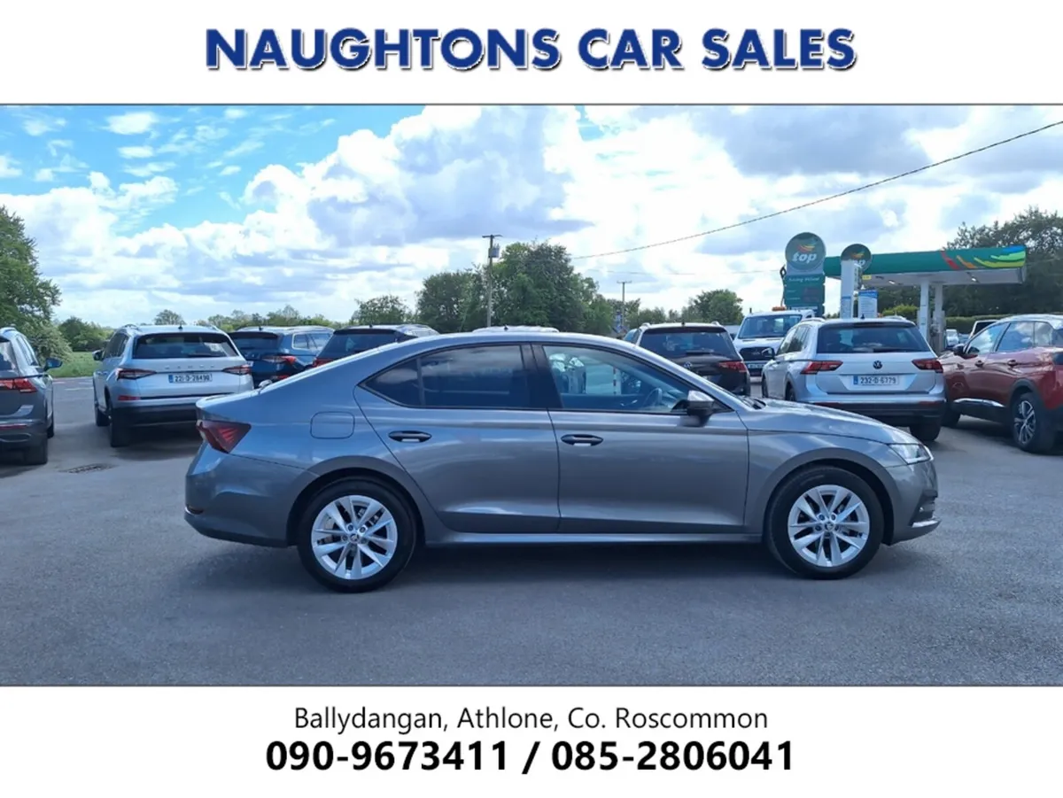 Skoda Octavia 2.0Tdi *High Spec/Camera/App Connect - Image 2