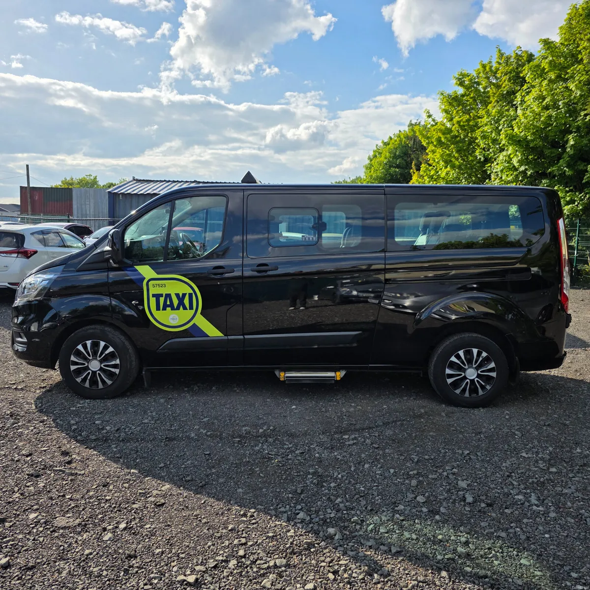 Ford Transit Custom 2023 Automatic Wheelchair Taxi - Image 4