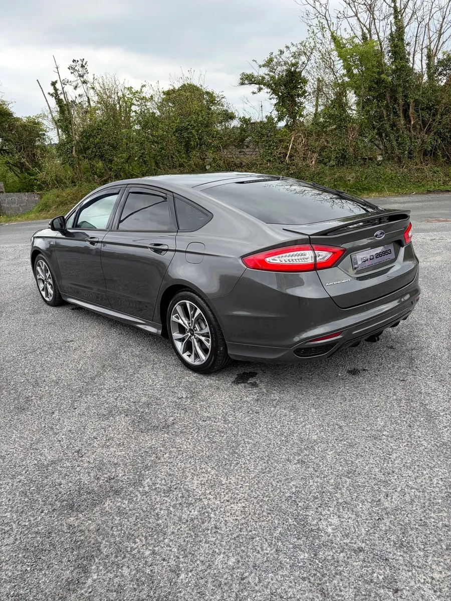Ford mondeo st-line x - Image 3