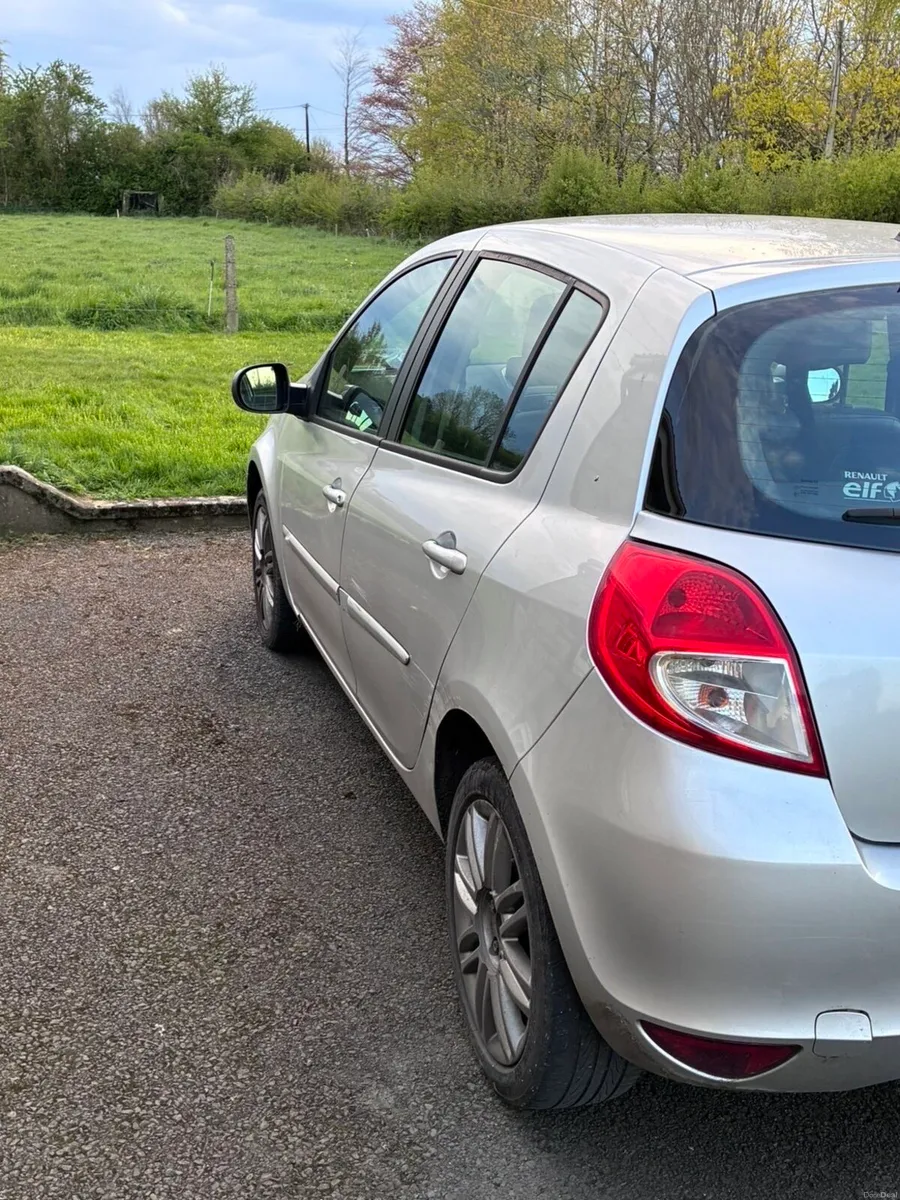 Renault Clio - Image 4