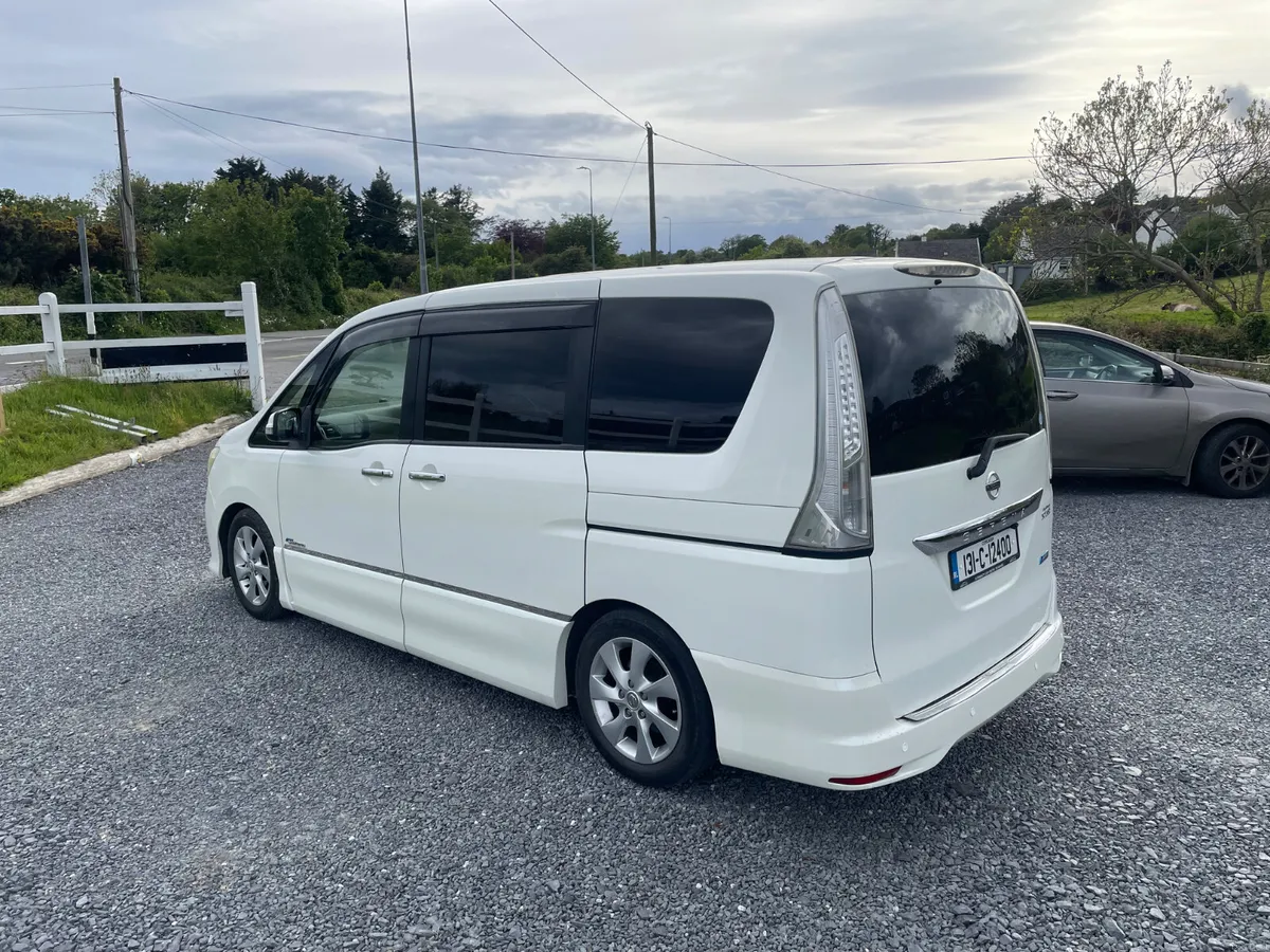 Nissan Serena 2013 hybrid 8 seater - Image 4
