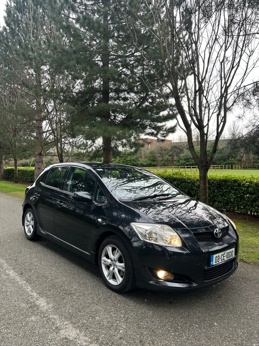 Toyota Auris 2.0TDI - Image 2