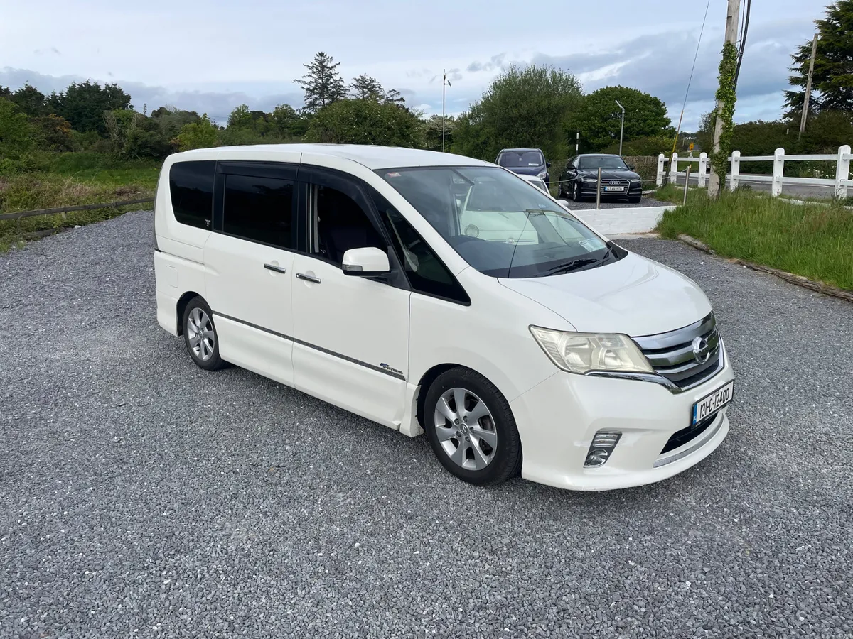 Nissan Serena 2013 hybrid 8 seater - Image 1