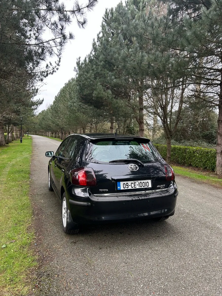Toyota Auris 2.0TDI - Image 4