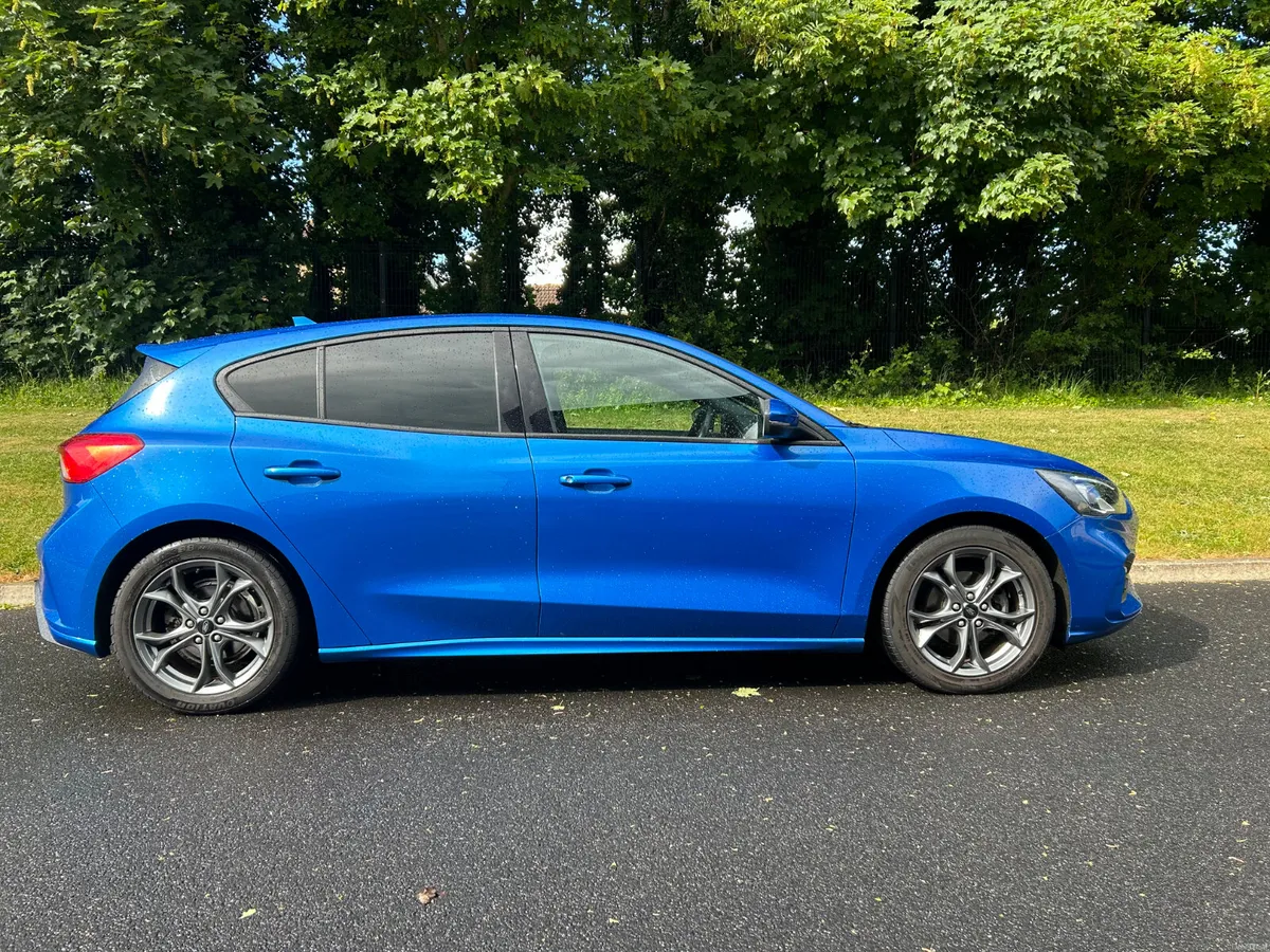 Ford Focus 2019 (NCT05/28. TAX 09/26) - Image 3