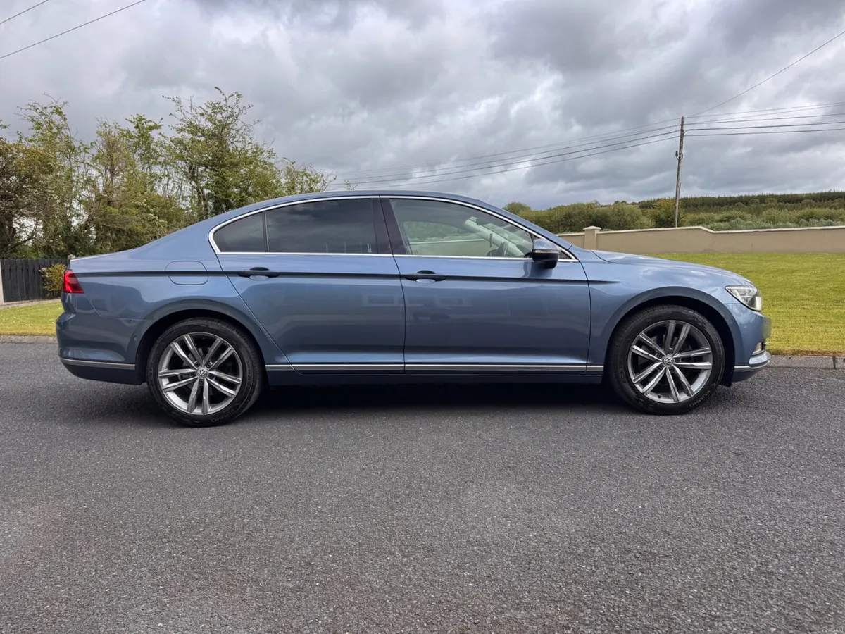 2016 Volkswagen Passat GT BLUEMOTION - Image 3