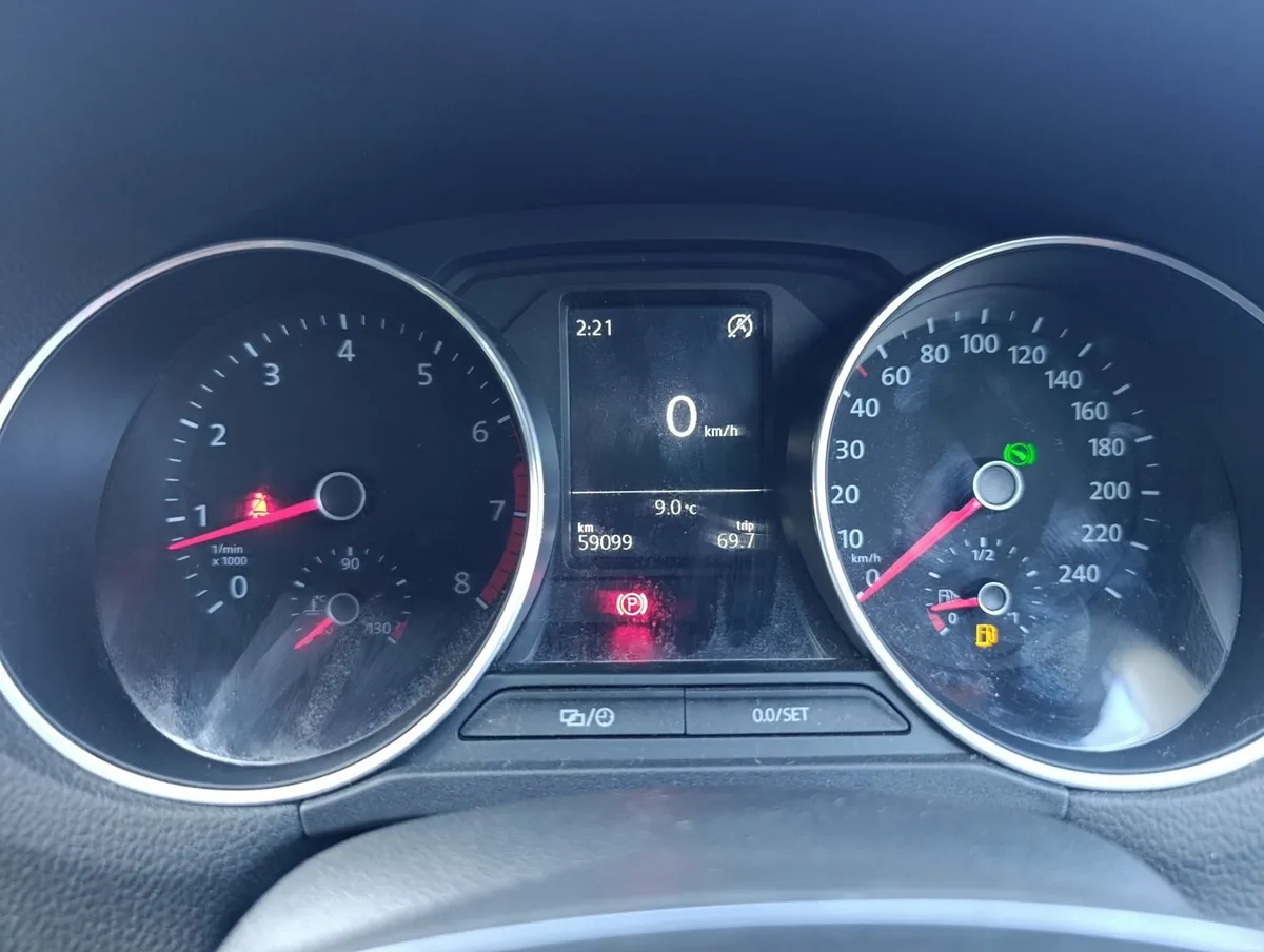 Volkswagen Polo 2015 - Image 4