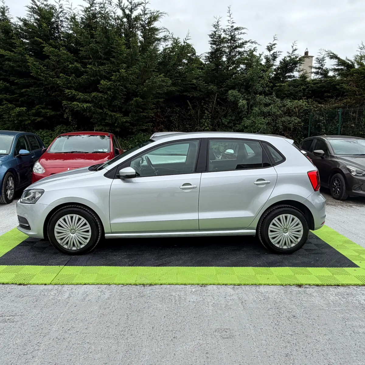 Volkswagen Polo 2015 Low Mileage - Image 3