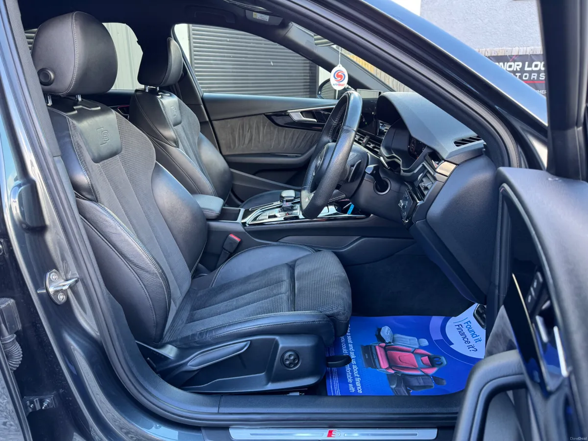 2020 202 Audi A4 35 TDI Factory Black Edition Auto - Image 3