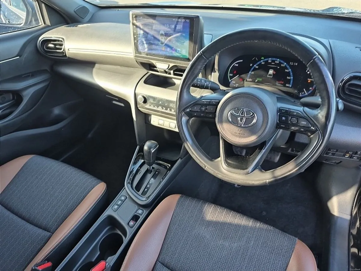 Toyota Yaris Cross ** 1.5 HYBRID ** AUTO ** ADVENT - Image 2