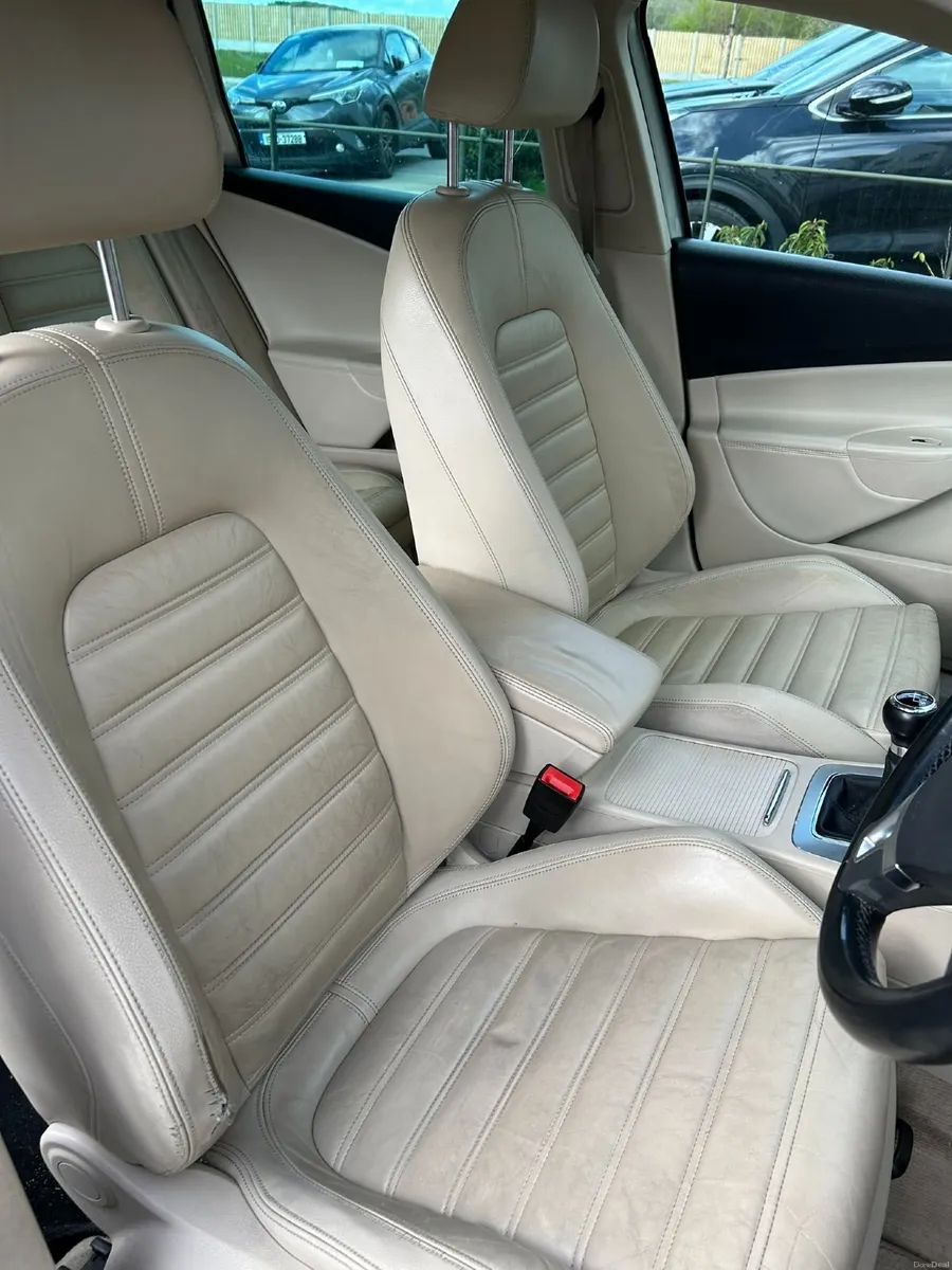 Volkswagen Passat Highline - Image 4
