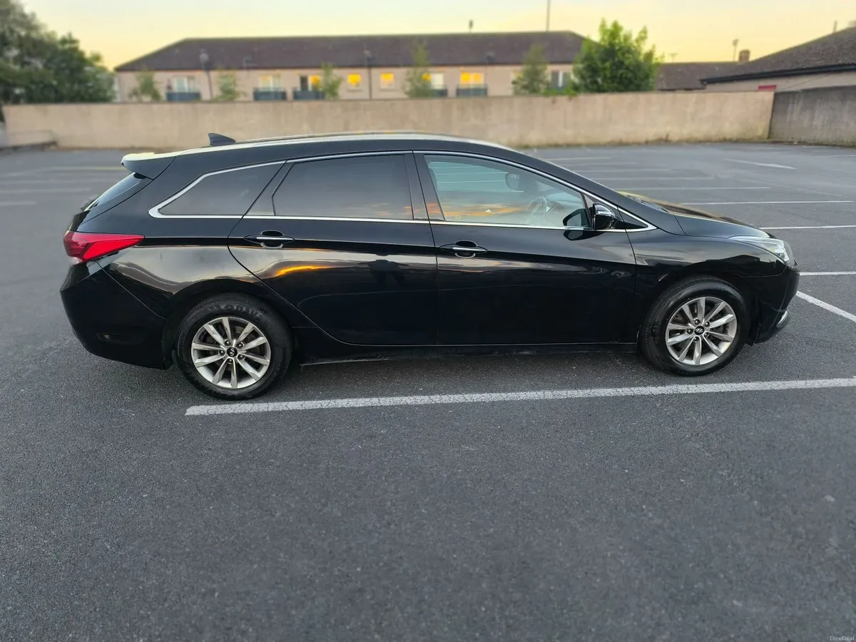 2016 Hyundai i40 Estate 1.7D NCT 05/28 - Image 3