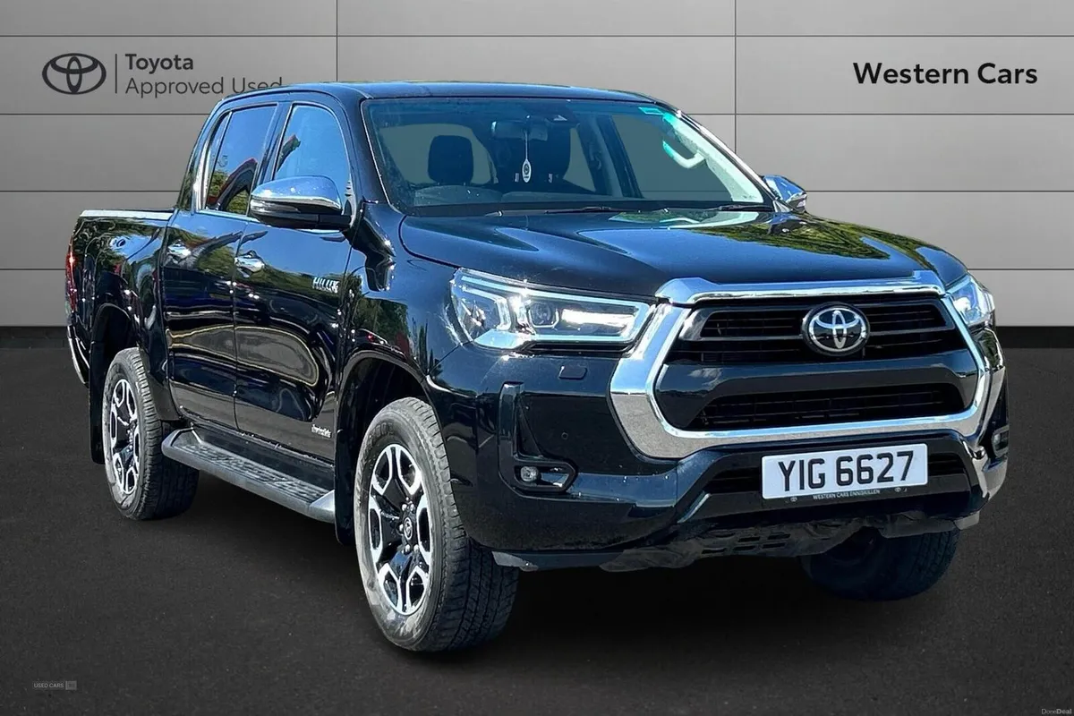 Toyota Hilux 2.8 D-4D Invincible 4WD Euro 6 (s/s) - Image 1