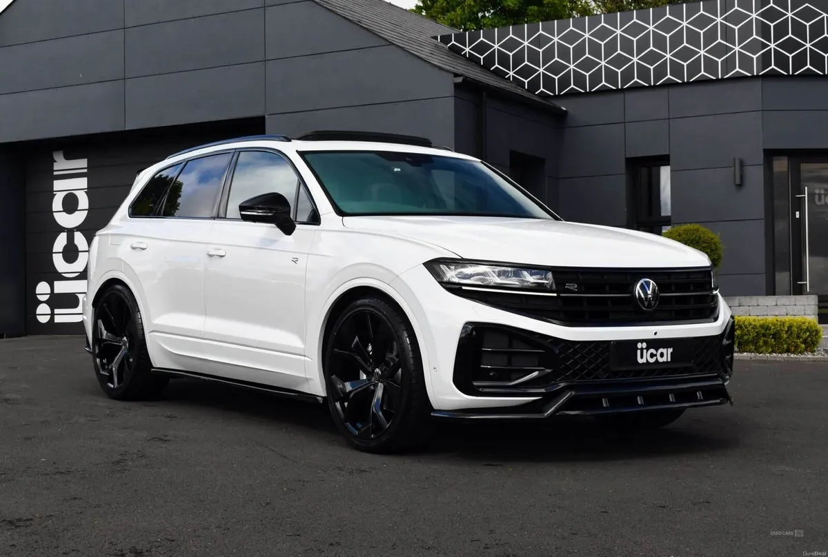 Volkswagen Touareg 3.0 Touareg V6 Black Edition TD - Image 1