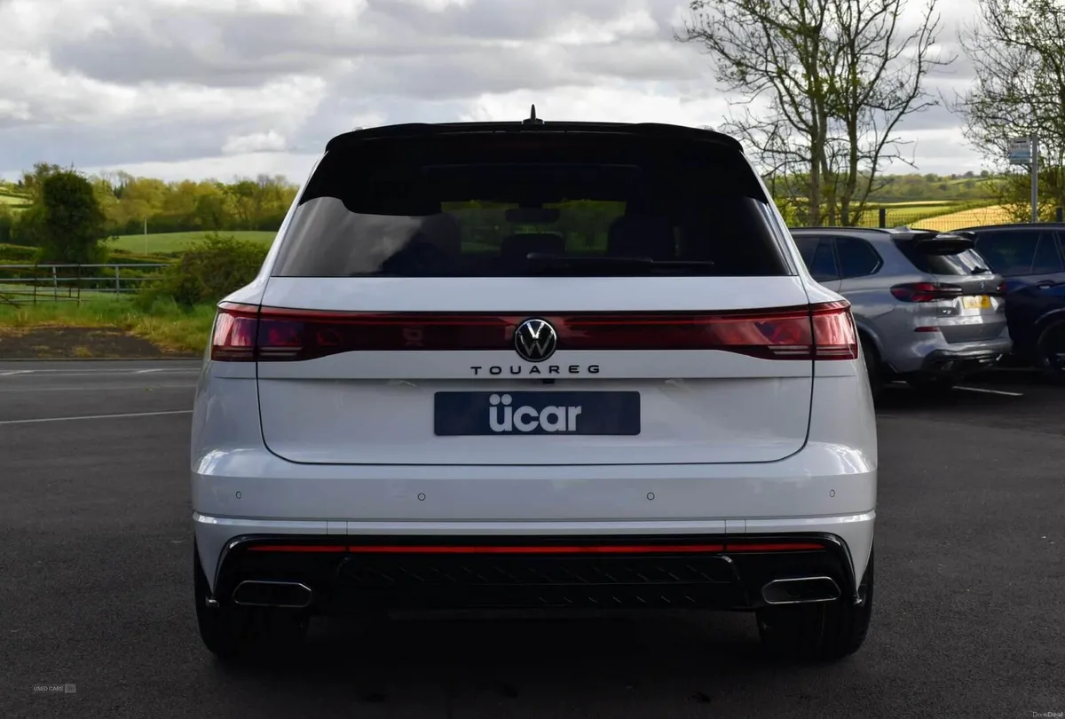 Volkswagen Touareg 3.0 Touareg V6 Black Edition TD - Image 6
