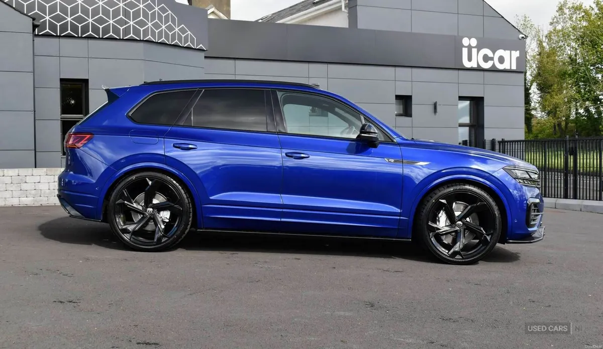 Volkswagen Touareg 3.0 Touareg V6 R TSi PHEV Auto - Image 4