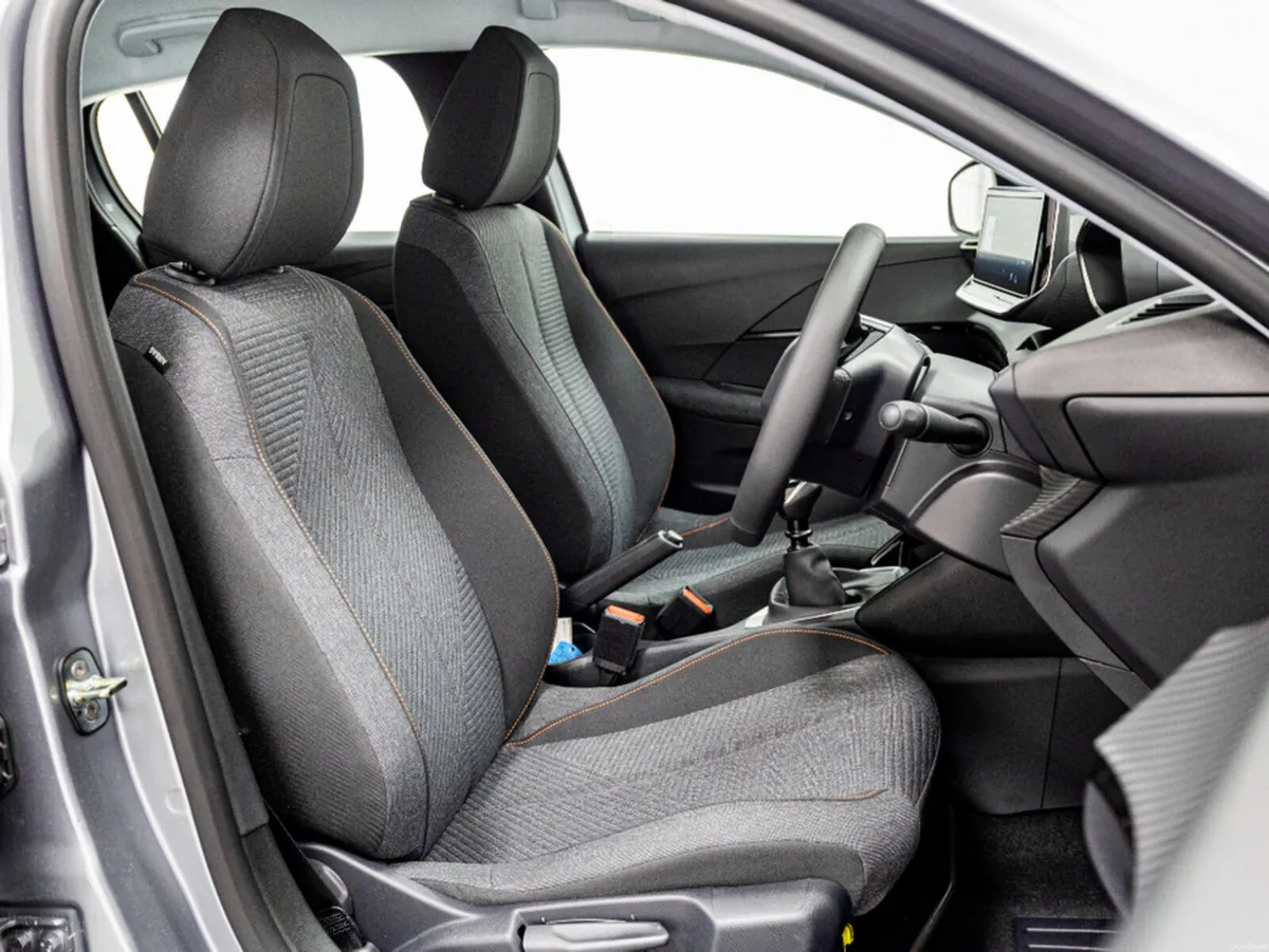 Peugeot 208 Style 1.2 Petrol 100HP - Image 3