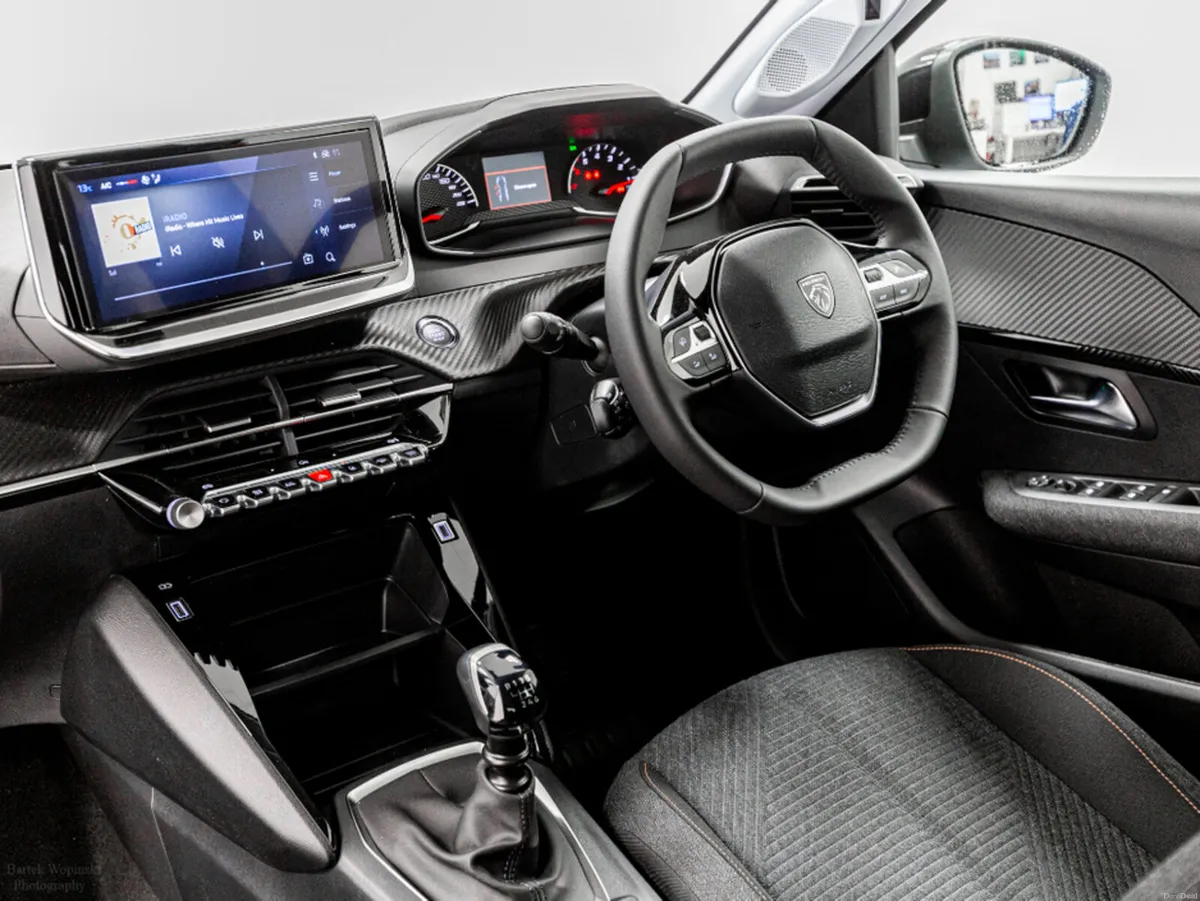 Peugeot 208 Style 1.2 Petrol 100HP - Image 6