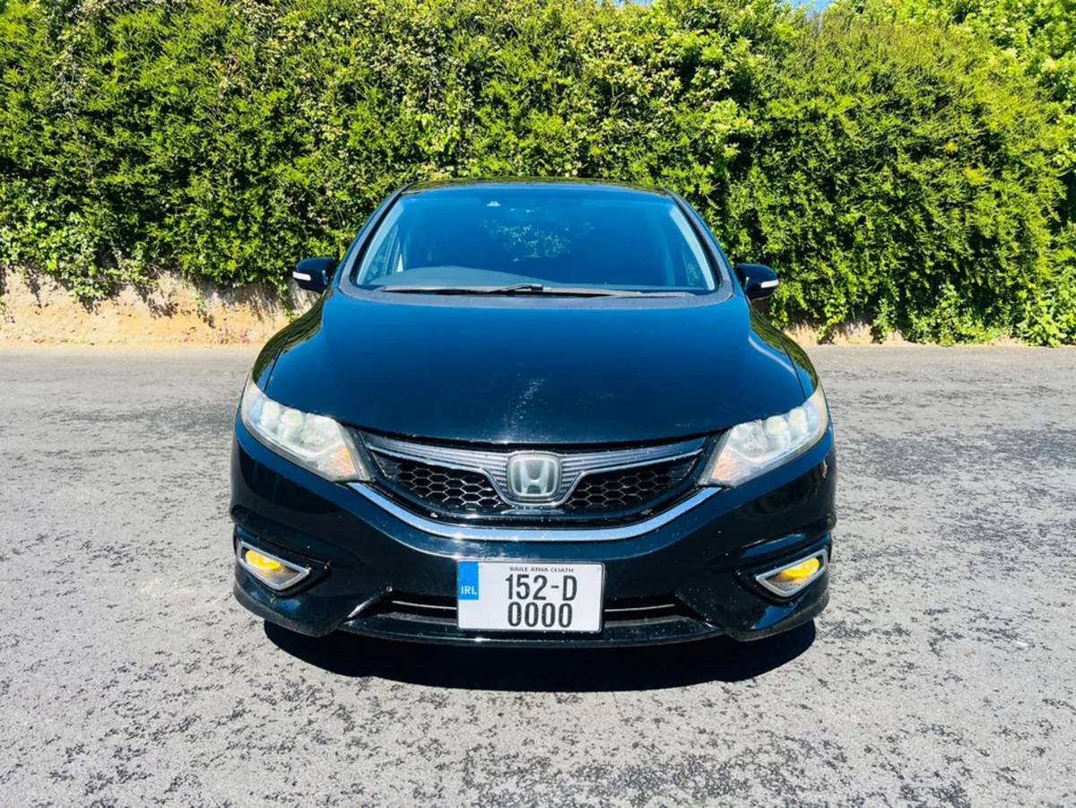 Honda Jade 1.5 HYBRID AUTOMATIC  6 SEATER - Image 4