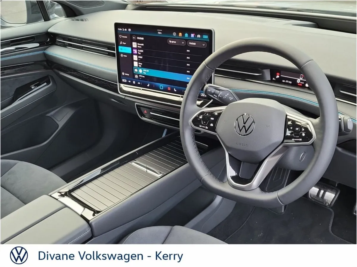 Volkswagen ID.7 PRO PLUS 77KWH 615KM RANGE - Image 4