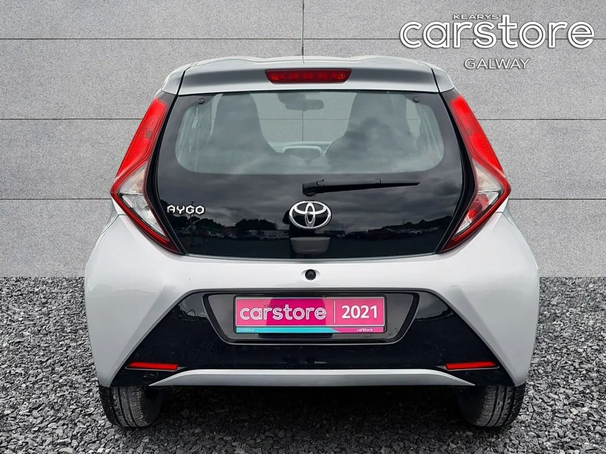 Toyota Aygo 1.0 VVT-i ** LOW KMs** X-play Smartpho - Image 4