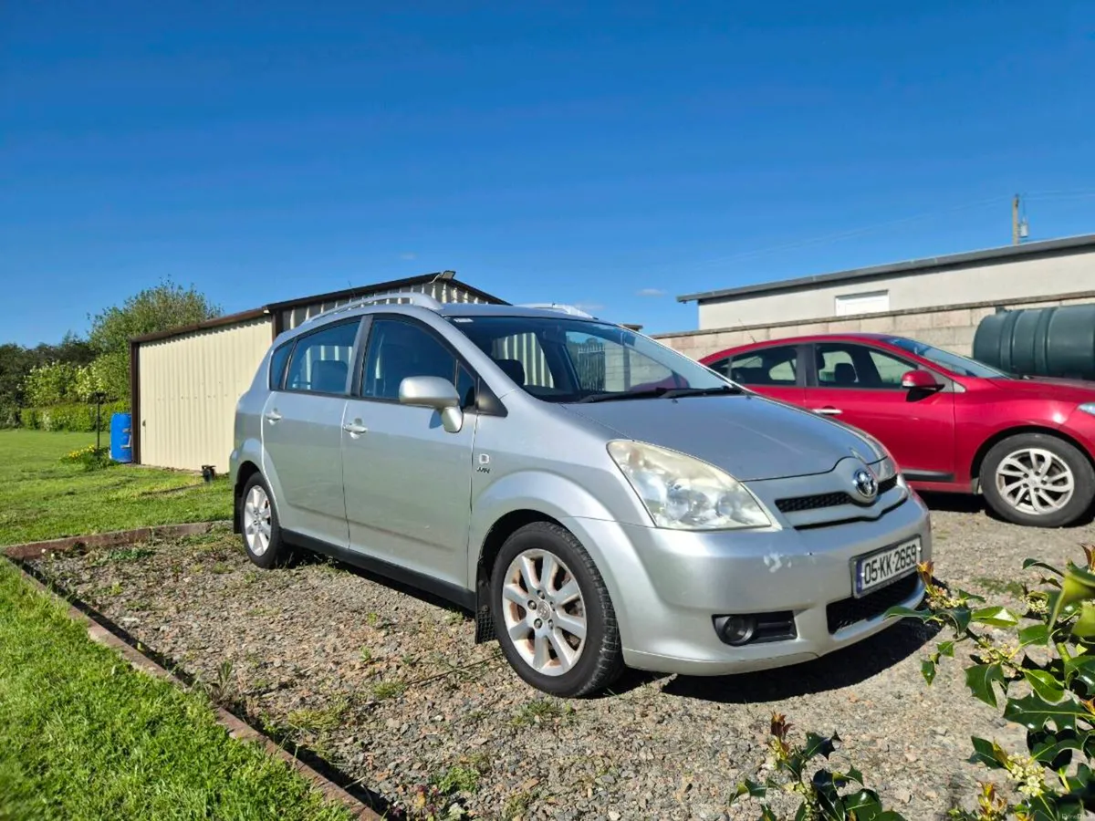 Toyota Corolla Verso 7 seater - Image 2