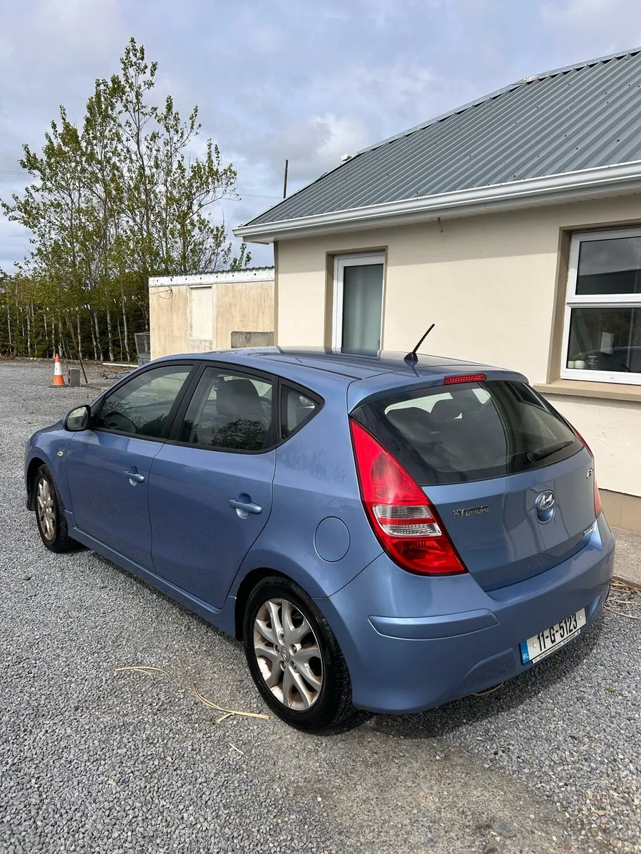 2011 Hyundai i30 1.6L Diesel Blue - Image 3
