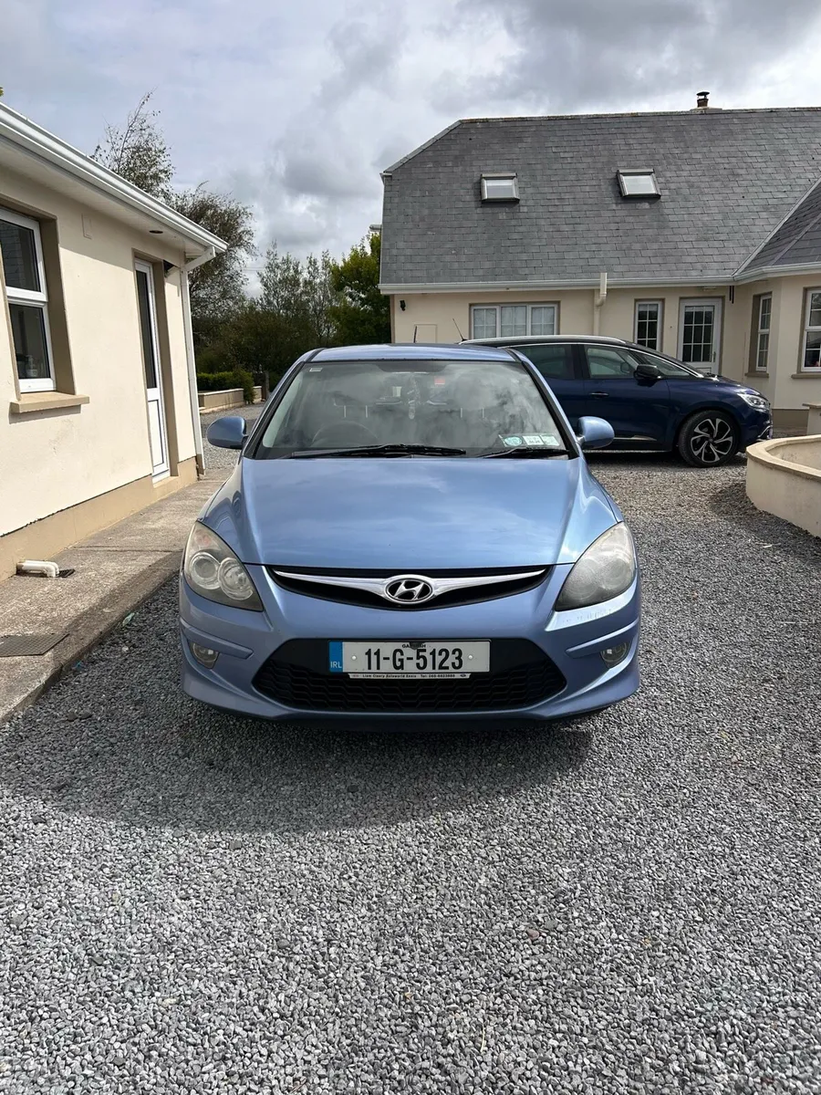 2011 Hyundai i30 1.6L Diesel Blue - Image 1