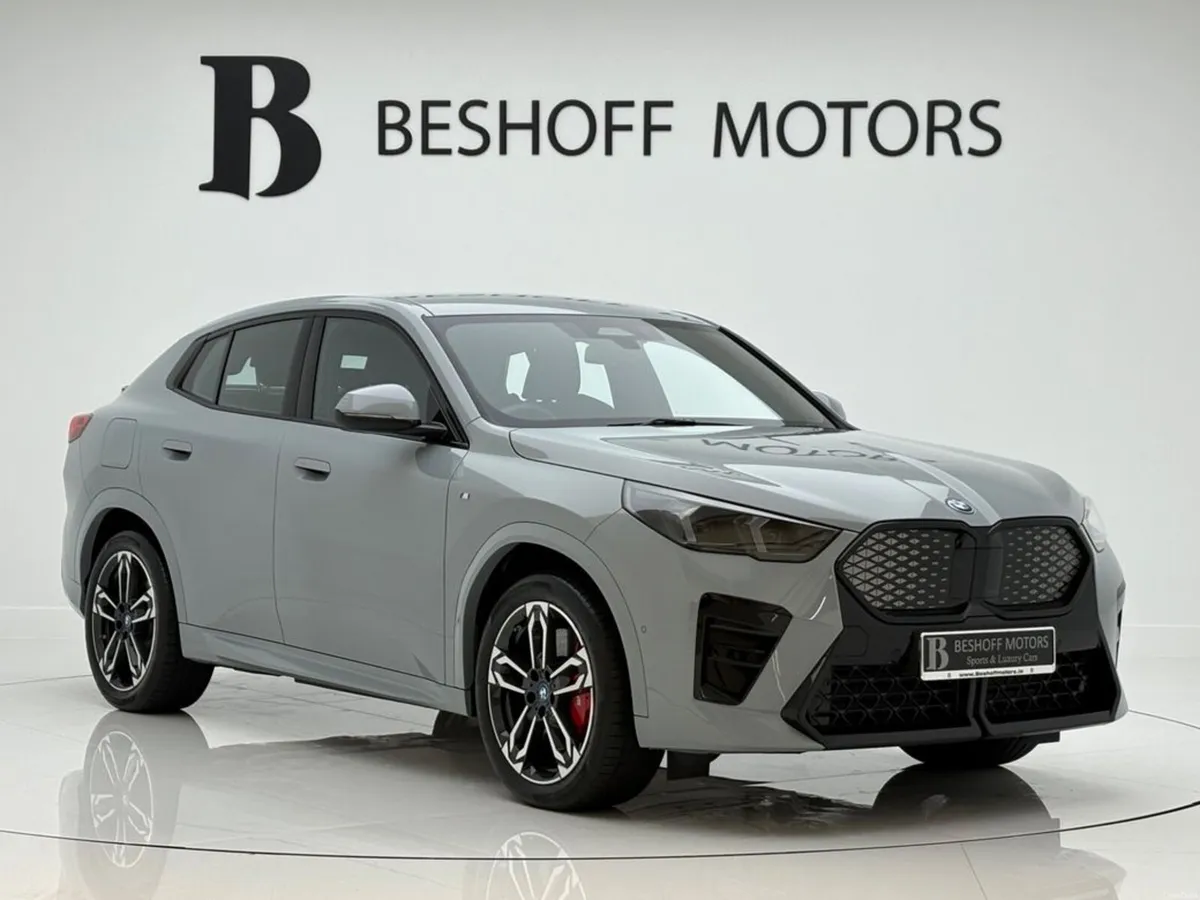 BMW iX2 20 M-SPORT EDRIVE=ONLY 7000 MILES//HUGE SP - Image 3